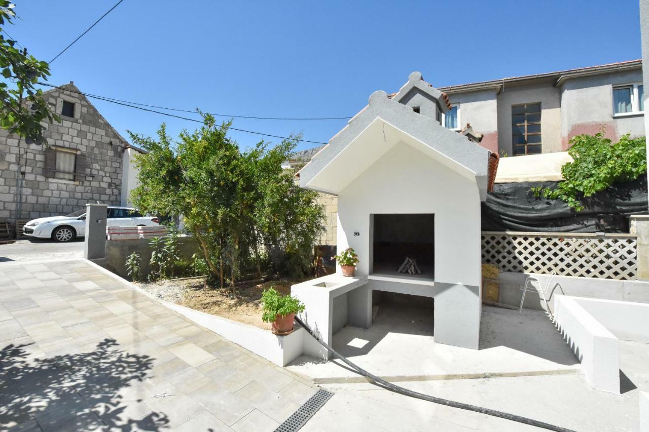 Apartmani Iva&Ante Dugi Rat Ngoại thất bức ảnh